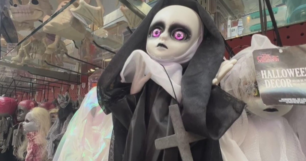 Halloween Celebrations Draw Varied Turnouts Across US Cities