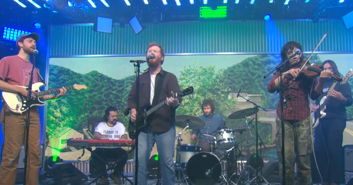 Saturday Sessions: Fust performs "Bleached"