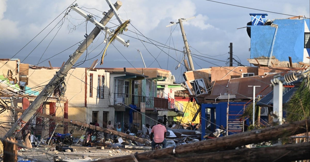 Jamaicans desperate for food and water after Hurricane Melissa