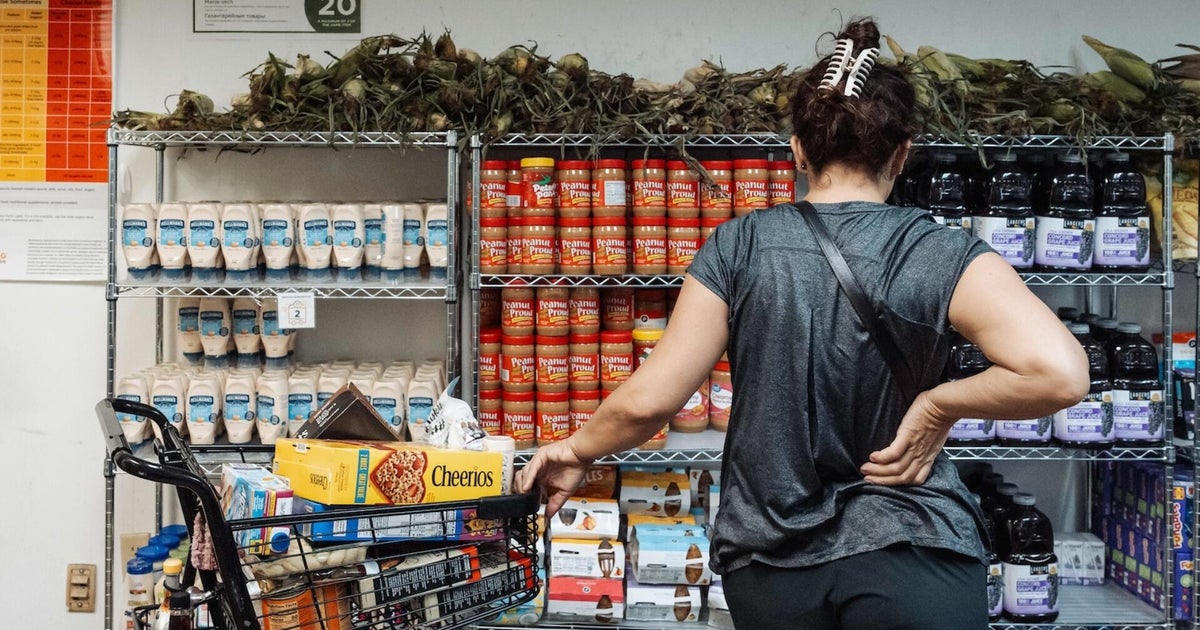 SNAP benefits to expire as judges order White House to fund program