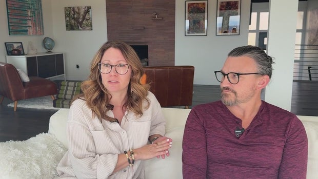 Colorado, Florida customers pursue legal action against 1-800-PACK-RAT after weeks without belongings – CBS News