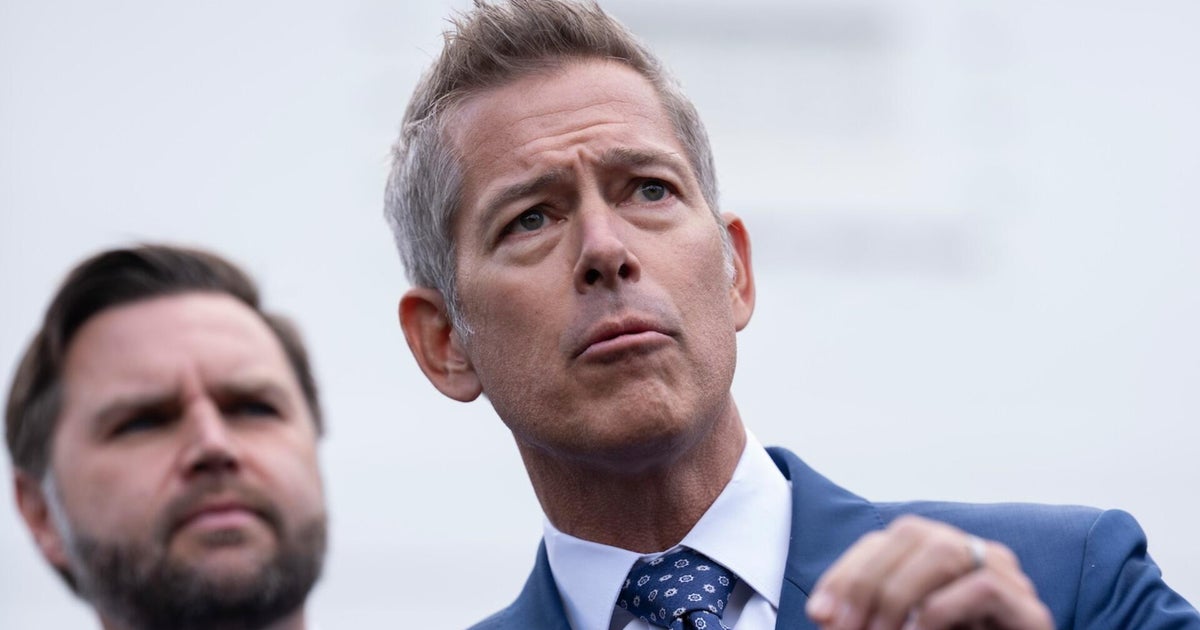 U.S. airports see major delays amid shutdown staffing shortages