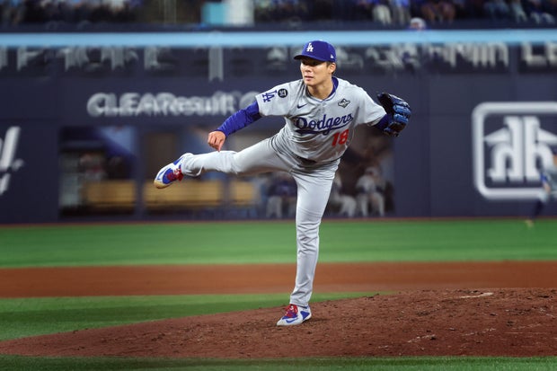 World Series - Los Angeles Dodgers v Toronto Blue Jays - Game 2 
