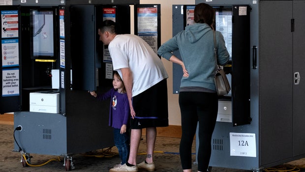 Judge Orders Atlanta Polls Open Until 8 p.m.