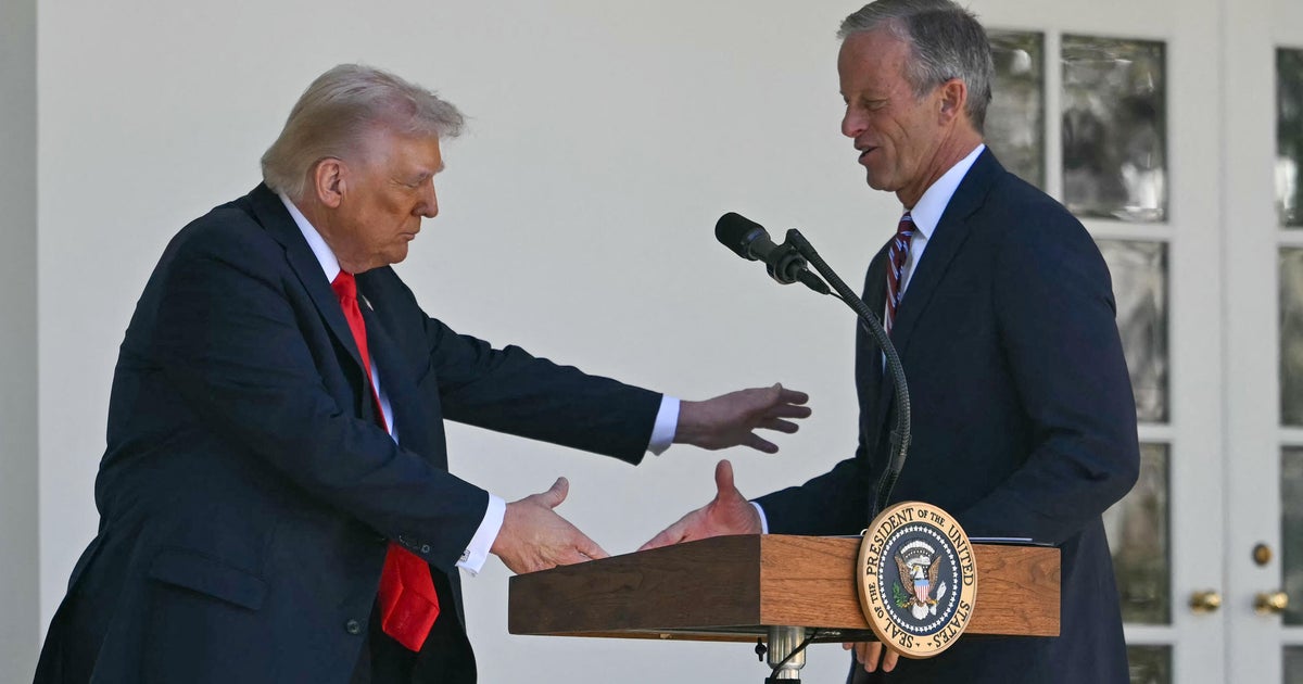 Trump set to meet with Senate Republicans amid longest shutdown in history