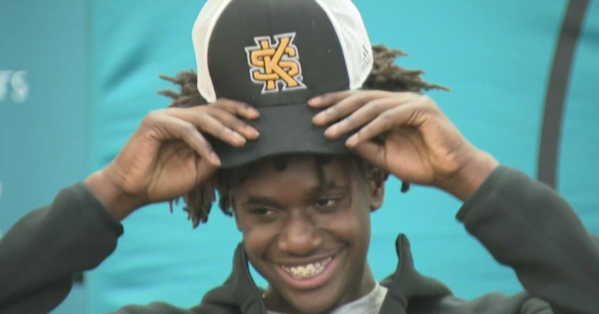 Coral Glades High senior makes school history as first Division I men’s college basketball signee