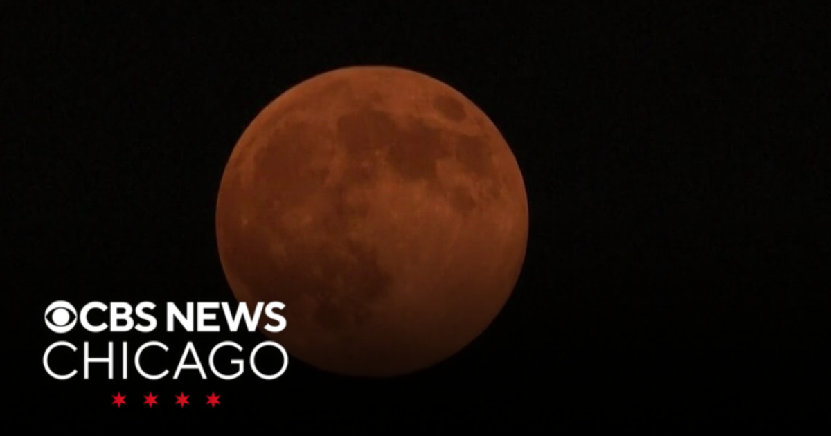 Biggest supermoon of 2025 spotted in Beijing, China - CBS Chicago