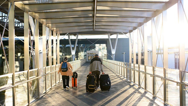 US Airlines Cut Flights, More To Come As Shutdown Drags On 