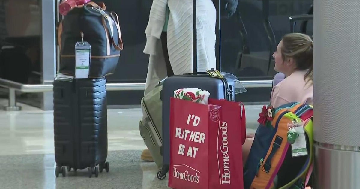 Travelers share frustration as airlines continue to cancel hundreds of flights amid FAA order