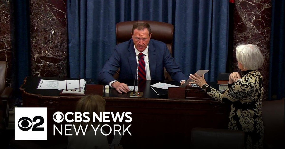 Senate approves plan to end government shutdown - CBS New York