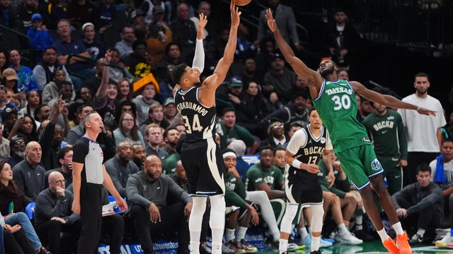 APTOPIX Bucks Mavericks Basketball 