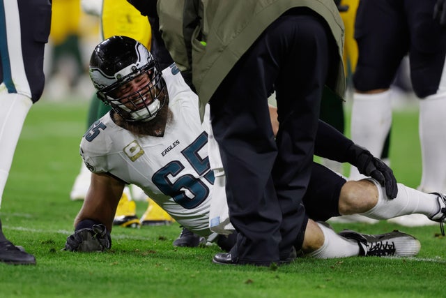 Lane Johnson exits Philadelphia Eagles-Green Bay Packers game with injury - CBS Philadelphia