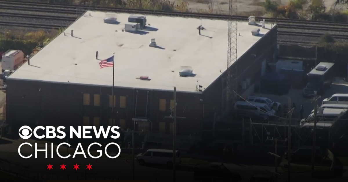 Judge to tour Broadview ICE facility - CBS Chicago