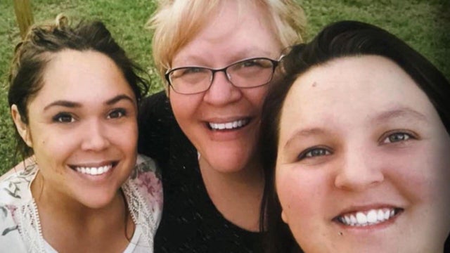 Makayla Meave, sister Andria and mother Barbara Harper