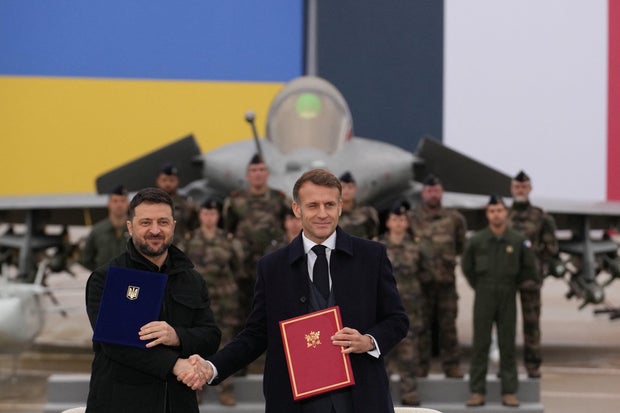 Ukrainian President Zelenskiy arrives in France for official visit