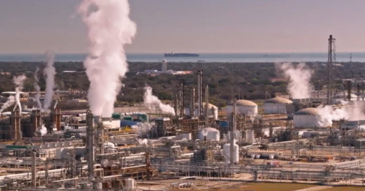 Health hazards from fossil fuel infrastructure