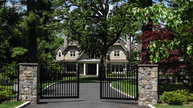 Long Island Begins Reopening Economy As Coronavirus Pandemic Continues 