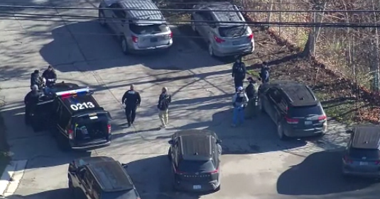 ICE stepping up operations in NYC over sanctuary city status, White House  border czar Tom Homan says - CBS New York