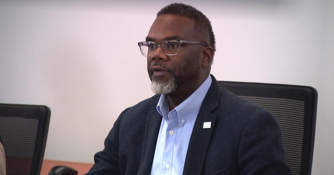 Mayor urges state to expedite transit funding after woman set on fire on Blue Line