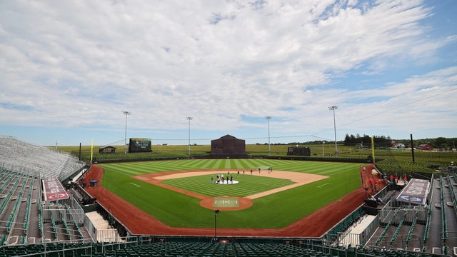 MLB at Field of Dreams: Chicago Cubs v Cincinnati Reds 