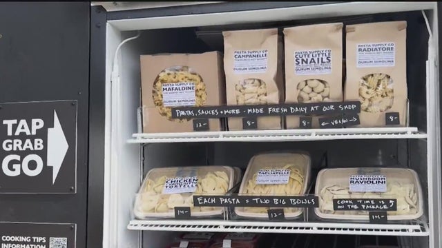 sf-pasta-vending-machine.jpg 