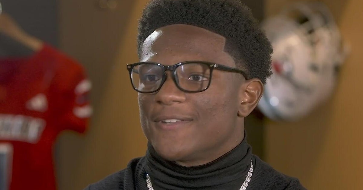 Chaminade-Madonna's Derrek Cooper vies for Nat Moore Trophy - CBS Miami