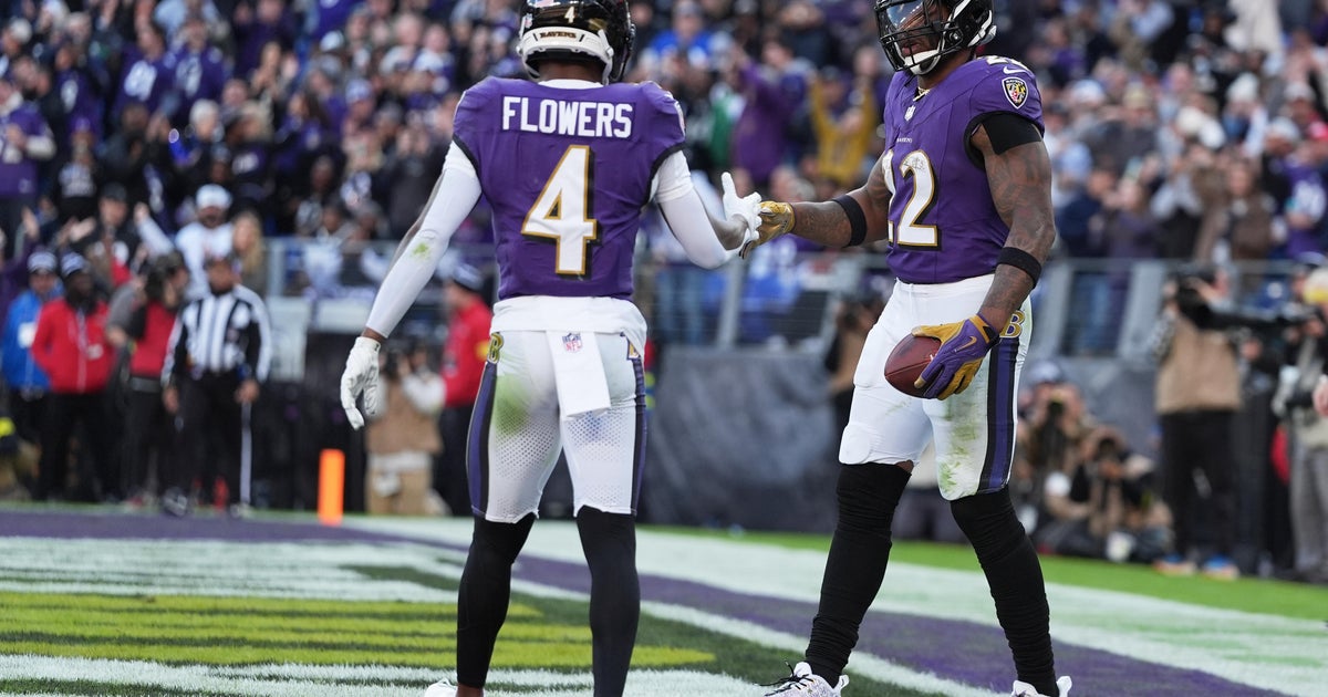 Henry rushes for 2 TDs to help sluggish Baltimore Ravens to fifth straight win, 23-10 over NY Jets