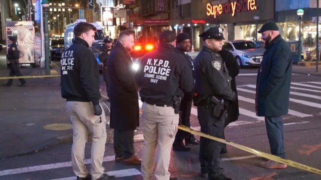 midtown-fatal-stabbing-wcbsfvlq-hi-res-still.jpg 