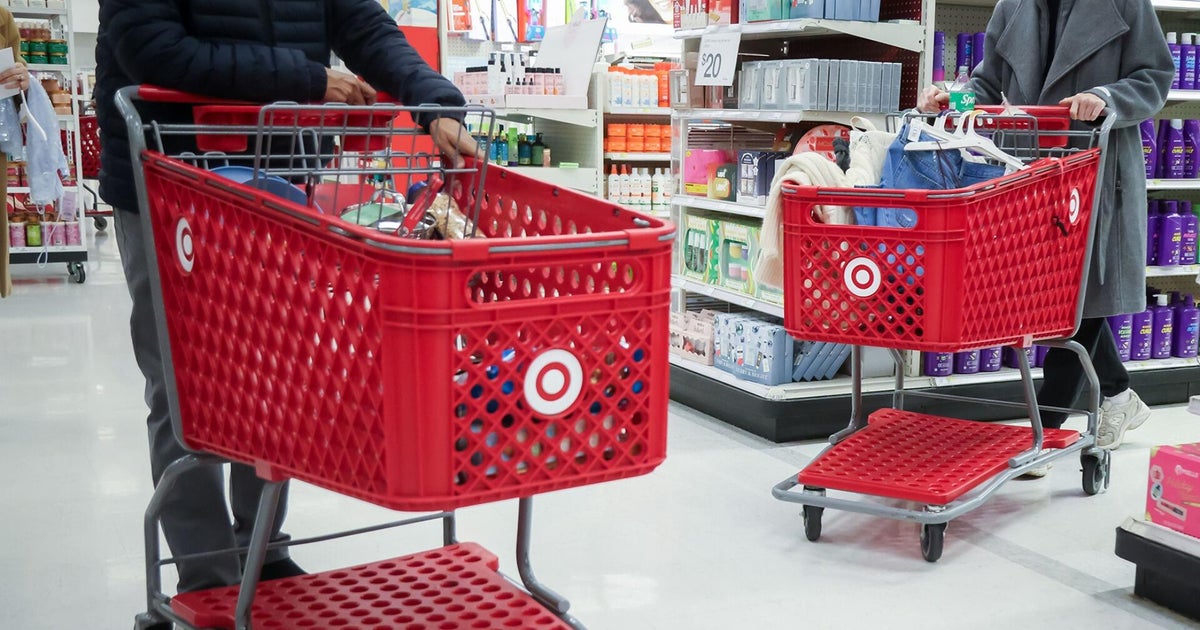 Consumer confidence tumbles in November to lowest point since April, report finds