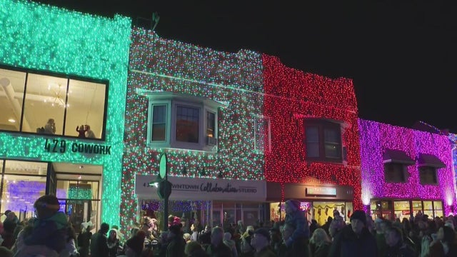 Rochester, Michigan, kicks off annual Big, Bright Light Show 