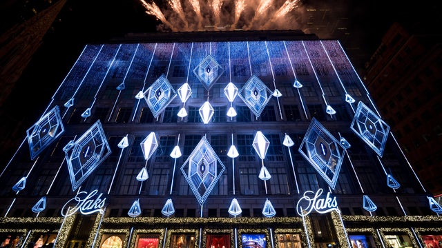2025 Saks Fifth Avenue Holiday Light Show and Window Reveal 