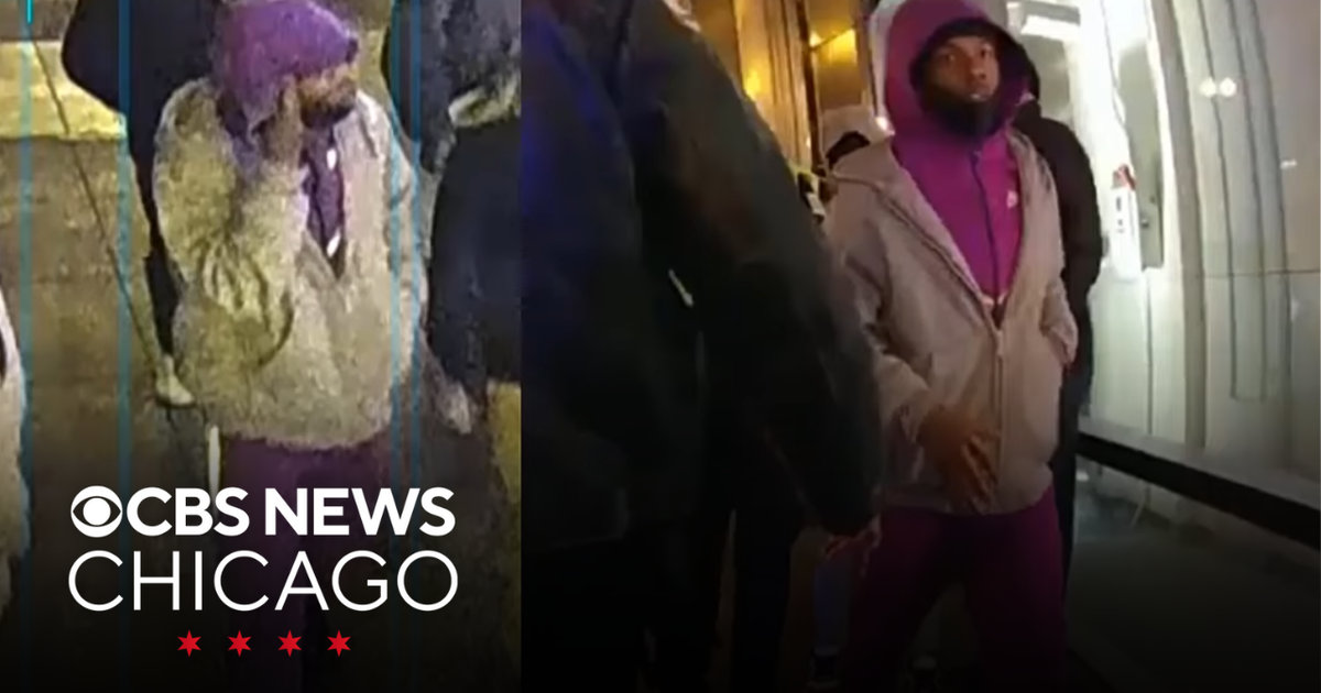 Chicago police release video of person of interest in deadly Loop ...