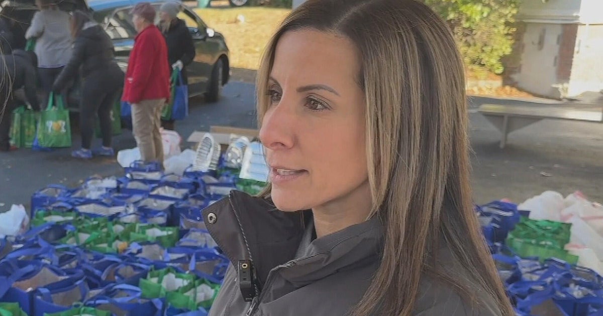 Shrewsbury woman leads Thanksgiving turkey drive for almost 300 families