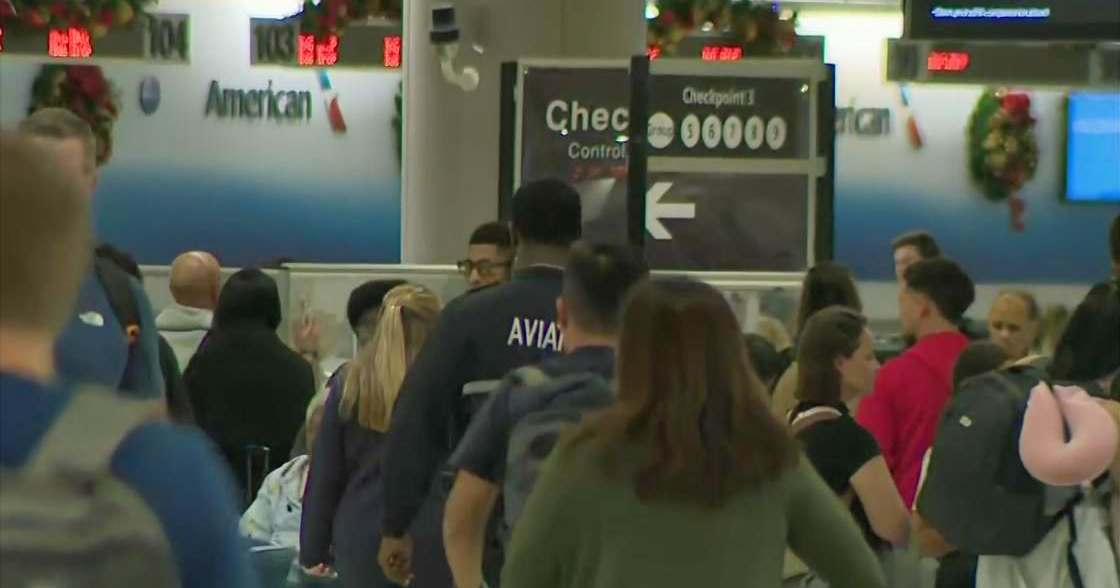 Miami International Airport expects 2 million Thanksgiving travelers as TSA adds new 3‑D scanners