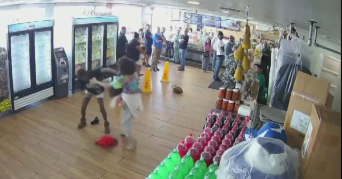 Argument over money ends in stabbing at Miami-Dade restaurant