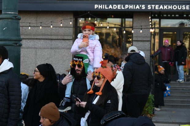 People on the Benjamin Franklin Parkway for the Thanksgiving parade in Philadelphia 