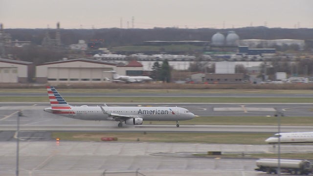 American Airlines plane at Philadelphia International Airport 