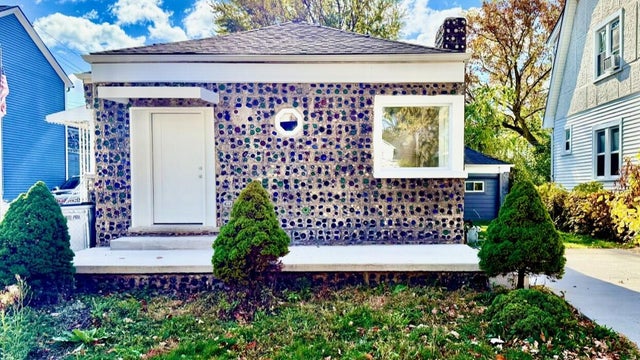 hazel-park-bottle-house-exterior.jpg 