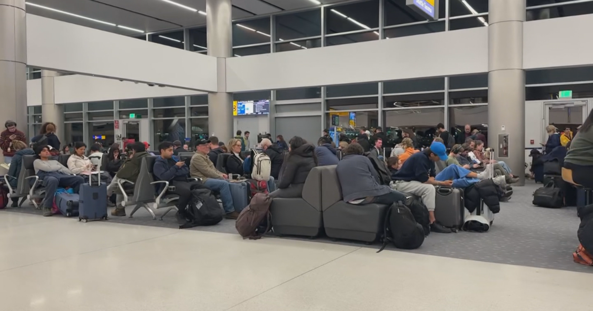 Ground stop lifted at Denver International Airport after heavy winds wind