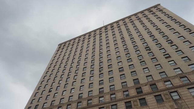 Detroit apartment tenants displaced after power shut off 