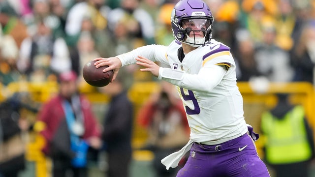 Minnesota Vikings v Green Bay Packers 