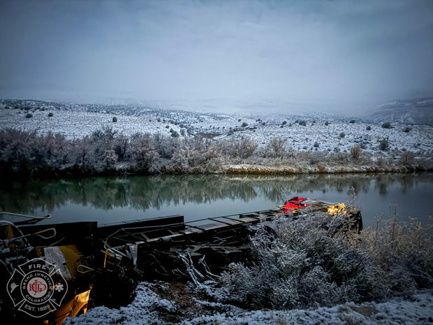 grand-junction-fire-dept-15-train-derailment.jpg 