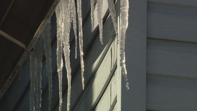 120525-icicles-clean.jpg 