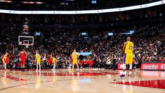 Los Angeles Lakers v Toronto Raptors 