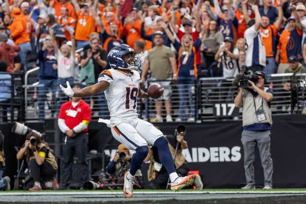 Broncos Raiders Football