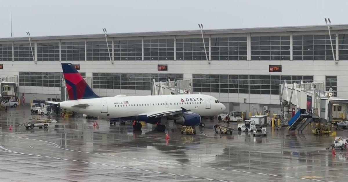 Tracking weather delays and cancellations at Detroit Metro Airport