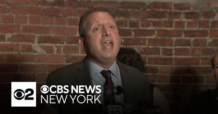 Brad Lander kicks off congressional campaign with rally in Park Slope, Brooklyn