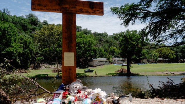 Search in aftermath of Texas flood 