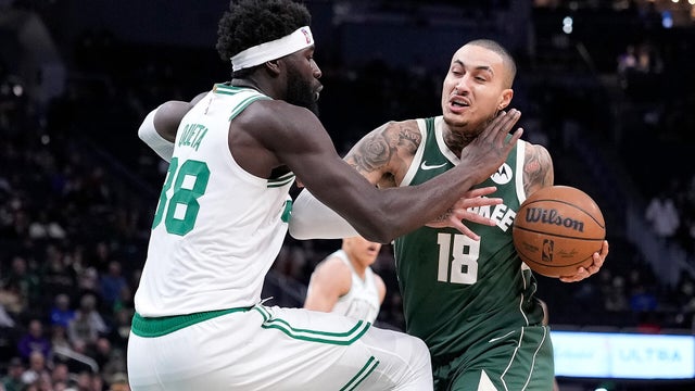 Kyle Kuzma Neemias Queta 