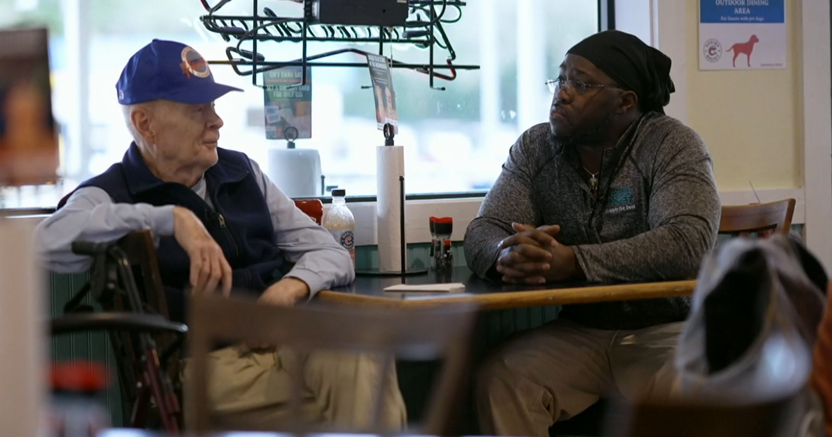 Пенсакола Флорида — В ресторанта Shrimp Basket в Пенсакола Флорида